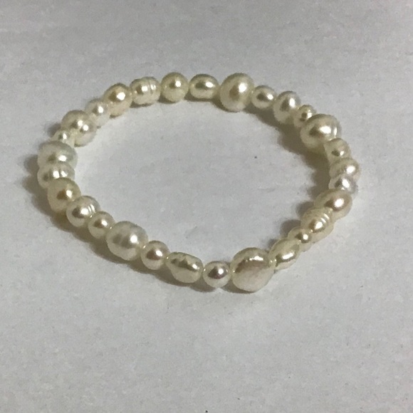 Honora Cultured White Pearl Stretch Bracelet - Picture 3 of 7